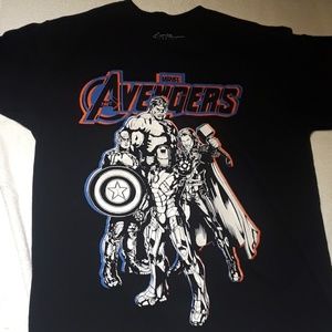 Marvel Avengers Medium tshirt